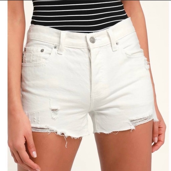 Free People We the Free Sofia Distressed Denim Shorts with Button Fly Size: 25 - Picture 5 of 10